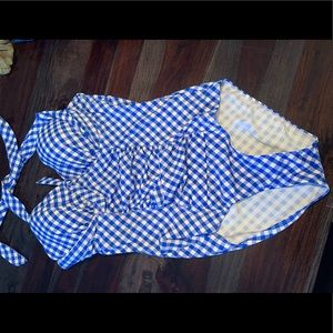 One piece halter tie padded bra swimsuit